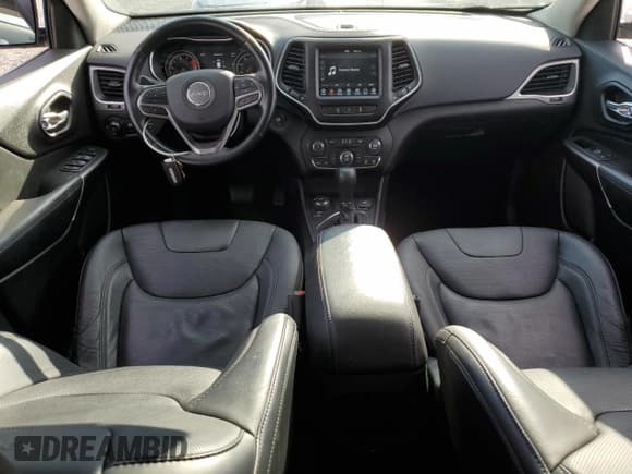 ✅ 2021 Jeep Cherokee Latitude Lux • VIN: 1C4PJMMX1MD158503 • Lot: 83851155. Wystawiony na Copart z przebiegiem 15 797 mil. Bezpłatny archiwum sprzedaży aukcyjnych z USA i szczegółowy raport historii pojazdu na DreamBid. Zdjęcie 8.