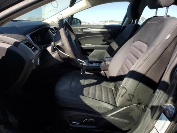 ✅ 2018 Ford Fusion SE • VIN: 3FA6P0HD4JR157843 • Lot: 86647585. Listed on Copart with 185,311 mi. Free auction sales archive from the USA and detailed vehicle history report at DreamBid. Image 7.