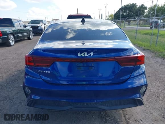 ✅ 2023 Kia Forte LXS • VIN: 3KPF24AD8PE683578 • Lot: 43293302. Listed on IAAI with 14,532 mi. Free auction sales archive from the USA and detailed vehicle history report at DreamBid. Image 16.