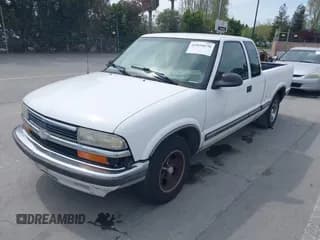 ✅ 1998 Chevrolet S-10 LS • VIN: 1GCCS19X0W8119240 • Лот: 42054670. Опубликован ранее на IAAI с пробегом 183 137 миль. Бесплатный доступ к архиву аукционных продаж из США и подробный отчёт об истории автомобиля на DreamBid. Изображение 6.