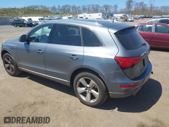 ✅ 2013 Audi Q5 Hybrid Prestige • VIN: WA1C8AFP9DA071885 • Lot: 39219627. Wystawiony na IAAI z przebiegiem 48 020 mil. Bezpłatny archiwum sprzedaży aukcyjnych z USA i szczegółowy raport historii pojazdu na DreamBid. Zdjęcie 3.