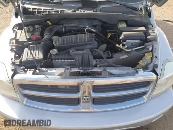 ✅ 2005 Dodge Durango Limited • VIN: 1D4HB58D15F574292 • Лот: 90293345. Опубликован ранее на Copart с пробегом 174 154 миль. Бесплатный доступ к архиву аукционных продаж из США и подробный отчёт об истории автомобиля на DreamBid. Изображение 12.