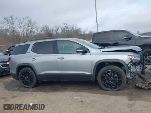 ✅ 2023 GMC Acadia SLT • VIN: 1GKKNMLS1PZ190741 • Lot: 41531122. Wystawiony na IAAI z przebiegiem Nie podano. Bezpłatny archiwum sprzedaży aukcyjnych z USA i szczegółowy raport historii pojazdu na DreamBid. Zdjęcie 13.