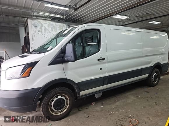 ✅ 2019 Ford Transit Cargo • VIN: 1FTYR2YM4KKA85623 • Lot: 43943597. Wystawiony na IAAI z przebiegiem 97 589 mil. Bezpłatny archiwum sprzedaży aukcyjnych z USA i szczegółowy raport historii pojazdu na DreamBid. Zdjęcie 5.