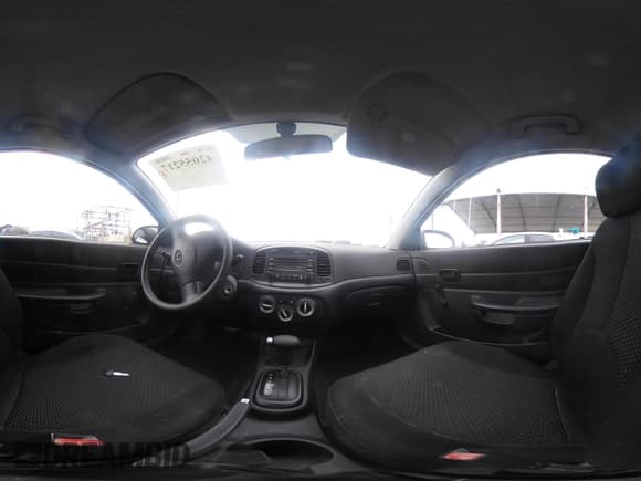 ✅ 2008 Hyundai Accent GS • VIN: KMHCM36C48U073067 • Лот: 42055217. Опубликован ранее на IAAI с пробегом 173 949 миль. Бесплатный доступ к архиву аукционных продаж из США и подробный отчёт об истории автомобиля на DreamBid. Изображение 18.