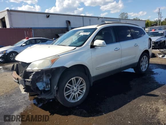 ✅ 2011 Chevrolet Traverse 1LT • VIN: 1GNKVGED0BJ233427 • Лот: 71022655. Опубликован ранее на Copart с пробегом 122 233 миль. Бесплатный доступ к архиву аукционных продаж из США и подробный отчёт об истории автомобиля на DreamBid. Изображение 1.
