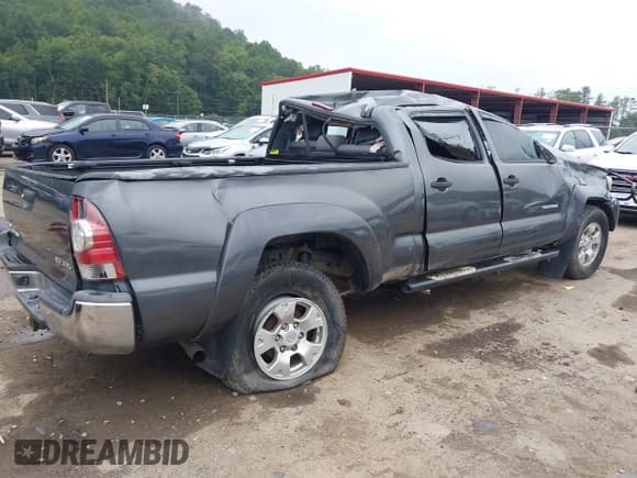 ✅ 2014 Toyota Tacoma • VIN: 3TMMU4FN7EM063617 • Lot: 43003788. Wystawiony na IAAI z przebiegiem 147 333 mil. Bezpłatny archiwum sprzedaży aukcyjnych z USA i szczegółowy raport historii pojazdu na DreamBid. Zdjęcie 4.
