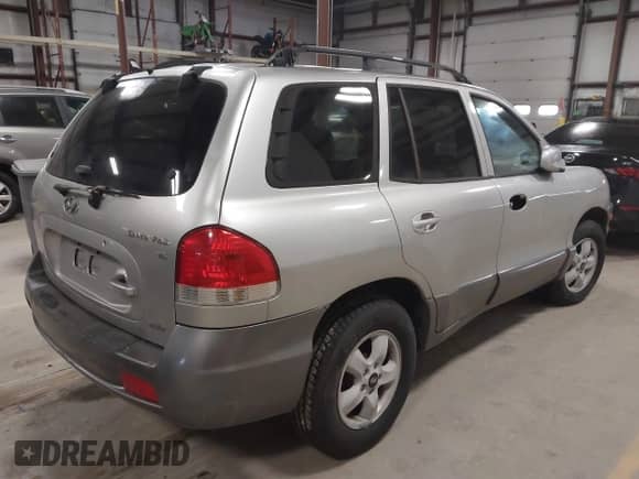 2005 Hyundai Santa Fe GLS z VIN KM8SC73D35U872868, wystawiony jako IAAI lot #41743487 z przebiegiem 215 408 mil mil oraz . Historia ofert i sprzedaży dostępna na DreamBid. Obrazek 4.