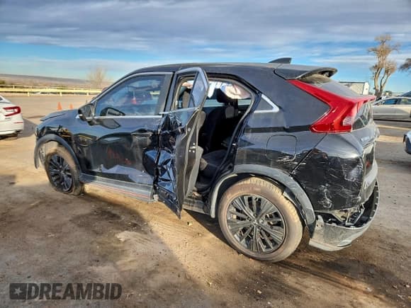✅ 2019 Mitsubishi Eclipse Cross LE • VIN: JA4AT4AA6KZ011524 • Lot: 95201445. Listed on Copart with 90,076 mi. Free auction sales archive from the USA and detailed vehicle history report at DreamBid. Image 2.