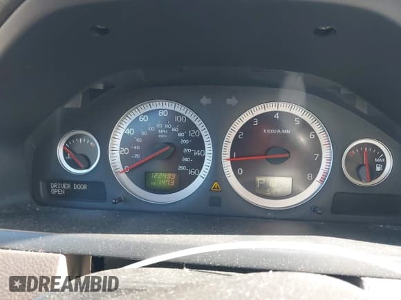 ✅ 2014 Volvo XC90 • VIN: YV4952CY8E1685708 • Lot: 43671413. Wystawiony na IAAI z przebiegiem 122 499 mil. Bezpłatny archiwum sprzedaży aukcyjnych z USA i szczegółowy raport historii pojazdu na DreamBid. Zdjęcie 7.