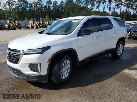 ✅ 2022 Chevrolet Traverse LS • VIN: 1GNERFKW1NJ183871 • Lot: 90432295. Wystawiony na Copart z przebiegiem 49 590 mil. Bezpłatny archiwum sprzedaży aukcyjnych z USA i szczegółowy raport historii pojazdu na DreamBid. Zdjęcie 1.