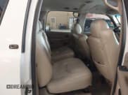 ✅ 2004 Chevrolet Suburban LT • VIN: 1GNFK16Z24J155382 • Lot: 42535633. Listed on IAAI with 334,407 mi. Free auction sales archive from the USA and detailed vehicle history report at DreamBid. Image 8.