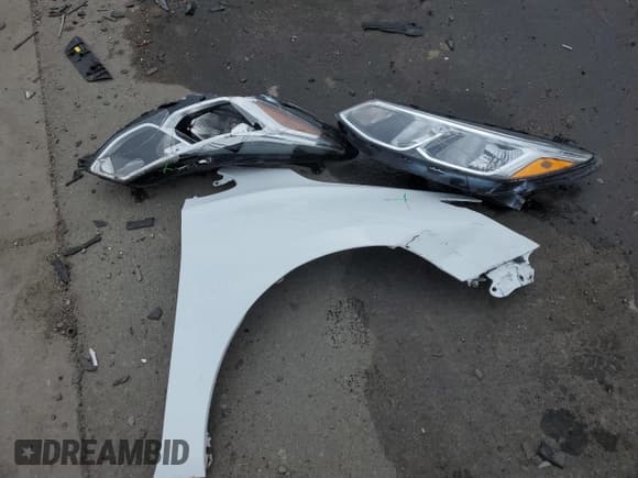 ✅ 2019 Chevrolet Cruze LS • VIN: 3G1BC6SM9KS605271 • Lot: 48819703. Listed on Copart with 30,702 mi. Free auction sales archive from the USA and detailed vehicle history report at DreamBid. Image 12.