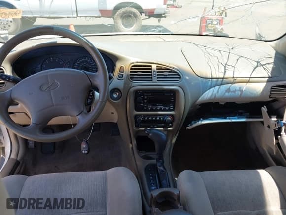 ✅ 2001 Oldsmobile Intrigue GX • VIN: 1G3WH52H31F226261 • Lot: 42802284. Wystawiony na IAAI z przebiegiem 81 632 mil. Bezpłatny archiwum sprzedaży aukcyjnych z USA i szczegółowy raport historii pojazdu na DreamBid. Zdjęcie 5.