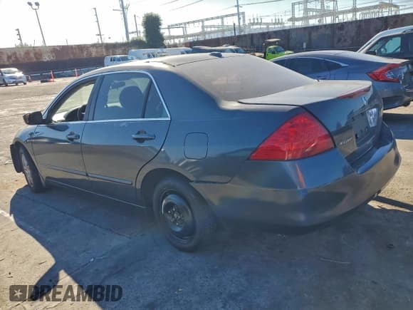 ✅ 2006 Honda Accord EX-L • VIN: 1HGCM56866A085944 • Lot: 96123465. Listed on Copart with 118,820 mi. Free auction sales archive from the USA and detailed vehicle history report at DreamBid. Image 2.