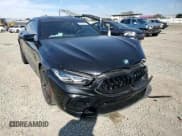 ✅ 2025 BMW M8 Competition • VIN: WBSGV0C04SCS46541 • Лот: 43554215. Опубликован ранее на Copart с пробегом Не указан. Бесплатный доступ к архиву аукционных продаж из США и подробный отчёт об истории автомобиля на DreamBid. Изображение 11.