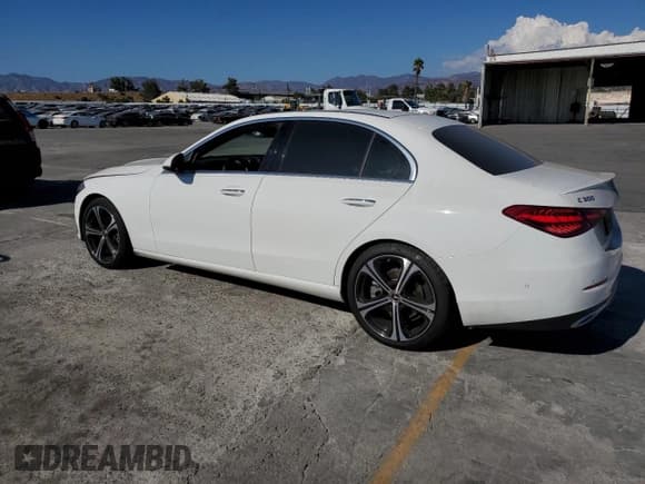 ✅ 2024 Mercedes-Benz C 300 • VIN: W1KAF4GB4RR233993 • Лот: 80695775. Опубликован ранее на Copart с пробегом 16 443 миль. Бесплатный доступ к архиву аукционных продаж из США и подробный отчёт об истории автомобиля на DreamBid. Изображение 2.