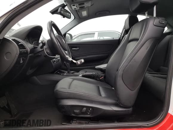 ✅ 2013 BMW 1 Series 128i • VIN: WBAUP9C50DVS95728 • Lot: 87111904. Listed on Copart with 92,304 mi. Free auction sales archive from the USA and detailed vehicle history report at DreamBid. Image 7.