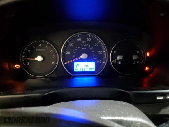 ✅ 2010 Hyundai Santa Fe SE • VIN: 5NMSHDAG9AH348322 • Lot: 83194104. Listed on Copart with 135,178 mi. Free auction sales archive from the USA and detailed vehicle history report at DreamBid. Image 9.