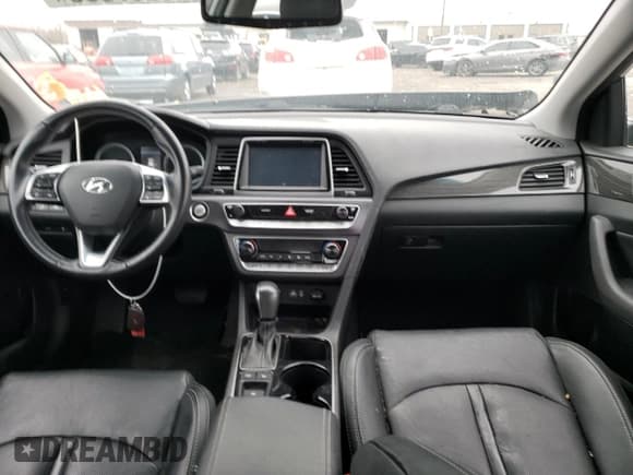 ✅ 2018 Hyundai Sonata Limited • VIN: 5NPE34AFXJH712091 • Lot: 45207563. Listed on Copart with 62,846 mi. Free auction sales archive from the USA and detailed vehicle history report at DreamBid. Image 8.