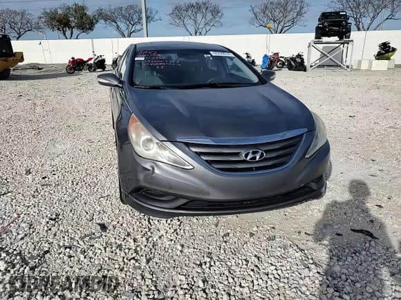 ✅ 2014 Hyundai Sonata GLS • VIN: 5NPEB4AC9EH942252 • Lot: 61526604. Wystawiony na Copart z przebiegiem 199 929 mil. Bezpłatny archiwum sprzedaży aukcyjnych z USA i szczegółowy raport historii pojazdu na DreamBid. Zdjęcie 12.