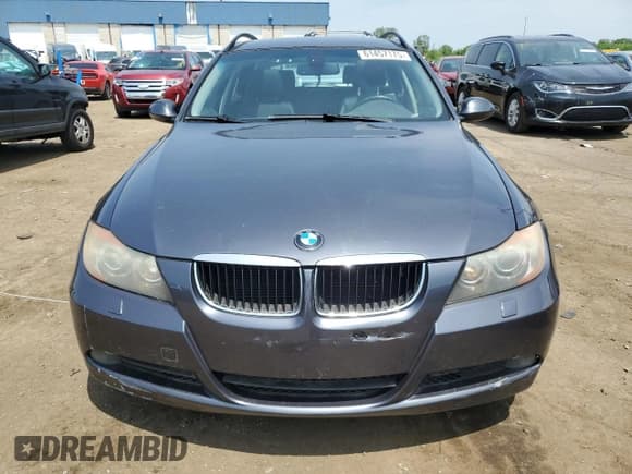 ✅ 2007 BMW 3 Series 328i • VIN: WBAVS13587FX15951 • Lot: 61457175. Wystawiony na Copart z przebiegiem 153 167 mil. Bezpłatny archiwum sprzedaży aukcyjnych z USA i szczegółowy raport historii pojazdu na DreamBid. Zdjęcie 5.