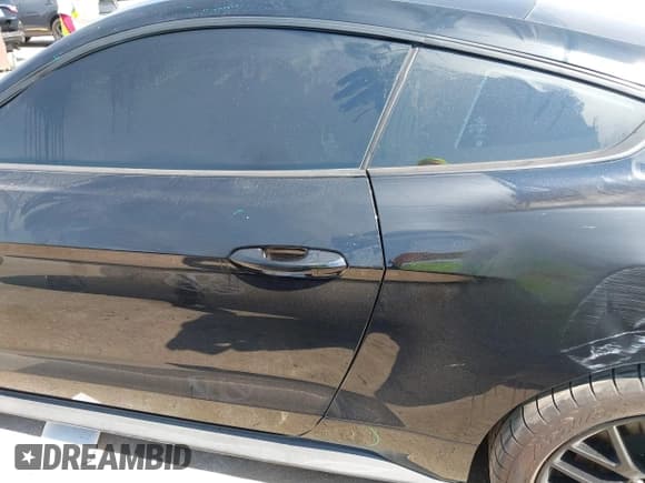 ✅ 2019 Ford Mustang GT Premium • VIN: 1FA6P8CF2K5187919 • Lot: 43166833. Wystawiony na IAAI z przebiegiem 90 298 mil. Bezpłatny archiwum sprzedaży aukcyjnych z USA i szczegółowy raport historii pojazdu na DreamBid. Zdjęcie 14.