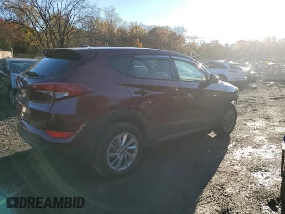 2017 Hyundai Tucson SE z VIN KM8J23A40HU254647, wystawiony jako Copart lot #90848385 z przebiegiem 53 762 mil mil oraz Szkoda całkowita • Salvage title. Historia ofert i sprzedaży dostępna na DreamBid. Obrazek 3.