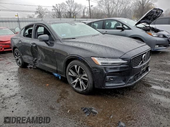 ✅ 2024 Volvo S60 Core Dark Theme • VIN: 7JRL12FK3RG326850 • Lot: 92881765. Listed on Copart with 23,343 mi. Free auction sales archive from the USA and detailed vehicle history report at DreamBid. Image 4.