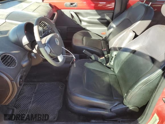 ✅ 2007 Volkswagen Beetle • VIN: 3VWRW31C07M519151 • Lot: 82686895. Listed on Copart with 136,641 mi. Free auction sales archive from the USA and detailed vehicle history report at DreamBid. Image 7.