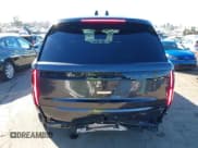 ✅ 2025 Land Rover Range Rover SE • VIN: SALKP9E92SA264648 • Lot: 43573827. Wystawiony na IAAI z przebiegiem 10 138 mil. Bezpłatny archiwum sprzedaży aukcyjnych z USA i szczegółowy raport historii pojazdu na DreamBid. Zdjęcie 16.