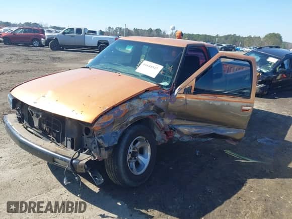 1999 Chevrolet S-10 LS Xtreme с VIN 1GCCS1944X8100486, выставлен на аукционе IAAI как лот 41644547 с пробегом 288 232 миль миль и . История ставок и продаж доступна на DreamBid. Изображение 18.