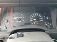 ✅ 1998 Jeep Cherokee Sport • VIN: 1J4FJ68S2WL216269 • Лот: 63494795. Опубликован ранее на Copart с пробегом 326 428 миль. Бесплатный доступ к архиву аукционных продаж из США и подробный отчёт об истории автомобиля на DreamBid. Изображение 9.