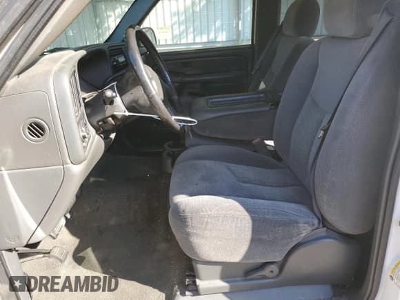 ✅ 2006 Chevrolet Silverado 1500 LT1 • VIN: 2GCEC13T061172258 • Лот: 73943274. Опубликован ранее на Copart с пробегом 176 847 миль. Бесплатный доступ к архиву аукционных продаж из США и подробный отчёт об истории автомобиля на DreamBid. Изображение 7.