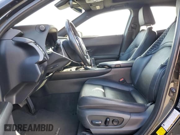 ✅ 2020 Lexus UX 250h • VIN: JTHP9JBH9L2022941 • Lot: 66409865. Wystawiony na Copart z przebiegiem 46 061 mil. Bezpłatny archiwum sprzedaży aukcyjnych z USA i szczegółowy raport historii pojazdu na DreamBid. Zdjęcie 7.