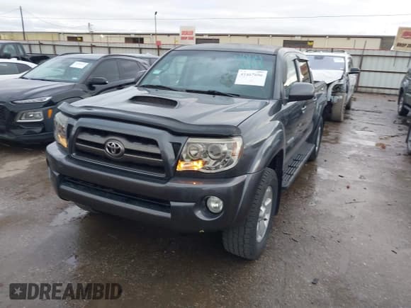 ✅ 2009 Toyota Tacoma • VIN: 3TMLU42N09M034743 • Lot: 41467696. Wystawiony na IAAI z przebiegiem 129 395 mil. Bezpłatny archiwum sprzedaży aukcyjnych z USA i szczegółowy raport historii pojazdu na DreamBid. Zdjęcie 2.