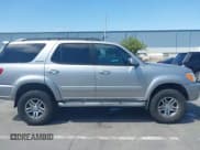 ✅ 2006 Toyota Sequoia Limited • VIN: 5TDBT48A26S273645 • Lot: 42773753. Wystawiony na IAAI z przebiegiem 209 007 mil. Bezpłatny archiwum sprzedaży aukcyjnych z USA i szczegółowy raport historii pojazdu na DreamBid. Zdjęcie 13.