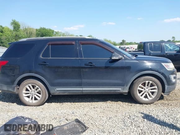 ✅ 2017 Ford Explorer XLT • VIN: 1FM5K7D89HGB71482 • Lot: 42009154. Listed on IAAI with 159,498 mi. Free auction sales archive from the USA and detailed vehicle history report at DreamBid. Image 13.
