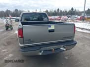 ✅ 2002 Chevrolet S-10 Fleet • VIN: 1GCCS195128132393 • Лот: 41861016. Опубликован ранее на IAAI с пробегом 128 541 миль. Бесплатный доступ к архиву аукционных продаж из США и подробный отчёт об истории автомобиля на DreamBid. Изображение 15.