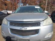 ✅ 2009 Chevrolet Traverse 1LT • VIN: 1GNEV23D69S119052 • Lot: 43628102. Wystawiony na IAAI z przebiegiem 133 755 mil. Bezpłatny archiwum sprzedaży aukcyjnych z USA i szczegółowy raport historii pojazdu na DreamBid. Zdjęcie 6.