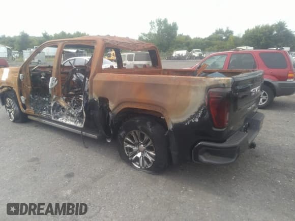 ✅ 2019 GMC Sierra 1500 Denali • VIN: 1GTU9FED7KZ172126 • Лот: 34179034. Опубликован ранее на IAAI с пробегом Не указан. Бесплатный доступ к архиву аукционных продаж из США и подробный отчёт об истории автомобиля на DreamBid. Изображение 3.