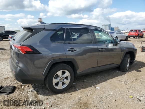✅ 2021 Toyota RAV4 Hybrid XLE • VIN: 4T3R6RFV7MU030157 • Lot: 83970305. Wystawiony na Copart z przebiegiem 171 029 mil. Bezpłatny archiwum sprzedaży aukcyjnych z USA i szczegółowy raport historii pojazdu na DreamBid. Zdjęcie 3.