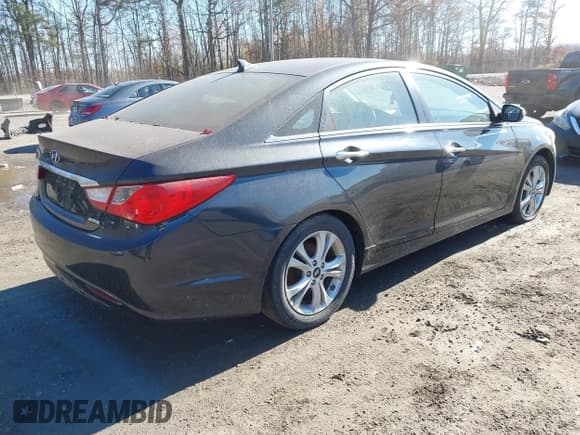 ✅ 2011 Hyundai Sonata Limited • VIN: 5NPEC4AC6BH172150 • Lot: 43675440. Listed on IAAI with 146,300 mi. Free auction sales archive from the USA and detailed vehicle history report at DreamBid. Image 4.