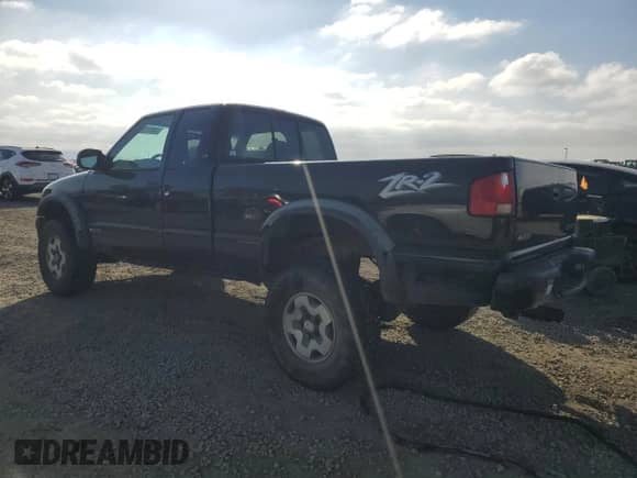 2001 Chevrolet S-10 LS ZR2 с VIN 1GCCT19W718212902, выставлен на аукционе Copart как лот 44061355 с пробегом 127 011 миль миль и Списание • Salvage title. История ставок и продаж доступна на DreamBid. Изображение 2.