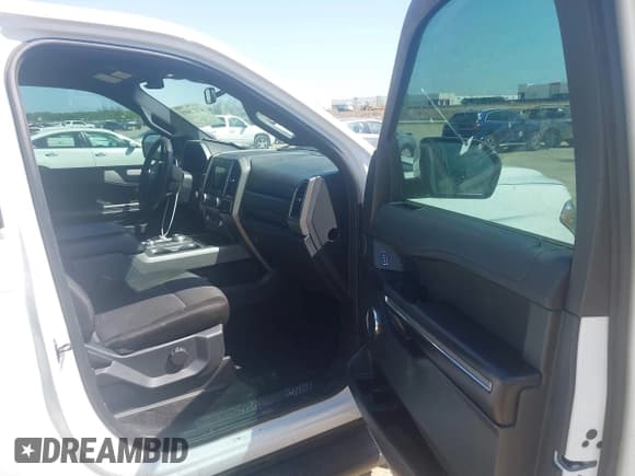 ✅ 2020 Ford Expedition XLT • VIN: 1FMJU1JT0LEA95282 • Lot: 42021691. Listed on IAAI with 60,163 mi. Free auction sales archive from the USA and detailed vehicle history report at DreamBid. Image 5.