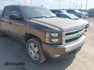 ✅ 2007 Chevrolet Silverado 1500 1LT • VIN: 2GCEC13J371676450 • Лот: 43393972. Опубликован ранее на IAAI с пробегом 313 790 миль. Бесплатный доступ к архиву аукционных продаж из США и подробный отчёт об истории автомобиля на DreamBid. Изображение 1.