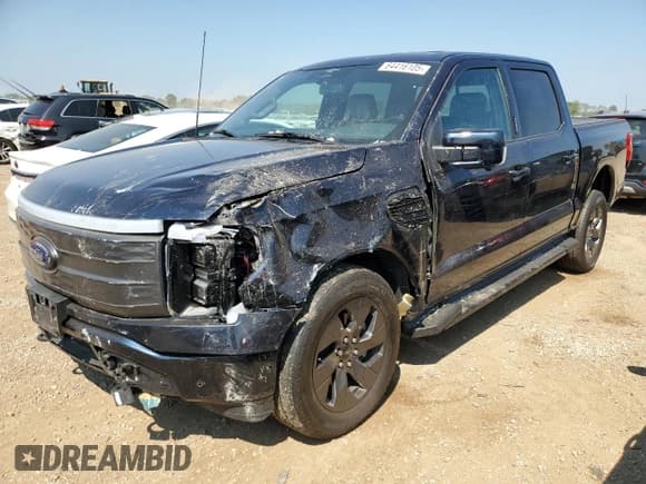 ✅ 2023 Ford F-150 Lightning Lariat • VIN: 1FTVW1EL3PWG17560 • Lot: 64416105. Listed on Copart with 25,183 mi. Free auction sales archive from the USA and detailed vehicle history report at DreamBid. Image 1.