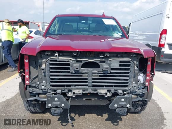 ✅ 2018 GMC Sierra 1500 Denali • VIN: 3GTP1PEC8JG525439 • Lot: 42155109. Wystawiony na IAAI z przebiegiem 73 965 mil. Bezpłatny archiwum sprzedaży aukcyjnych z USA i szczegółowy raport historii pojazdu na DreamBid. Zdjęcie 13.