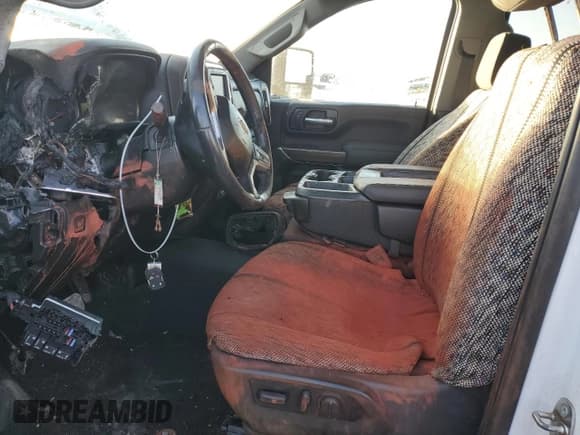 ✅ 2022 Chevrolet Silverado 2500HD LT • VIN: 1GC5YNE73NF322198 • Лот: 89390125. Опубликован ранее на Copart с пробегом Не указан. Бесплатный доступ к архиву аукционных продаж из США и подробный отчёт об истории автомобиля на DreamBid. Изображение 7.