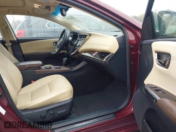 ✅ 2014 Toyota Avalon XLE Premium • VIN: 4T1BK1EB6EU099437 • Lot: 43540906. Listed on IAAI with 138,337 mi. Free auction sales archive from the USA and detailed vehicle history report at DreamBid. Image 5.